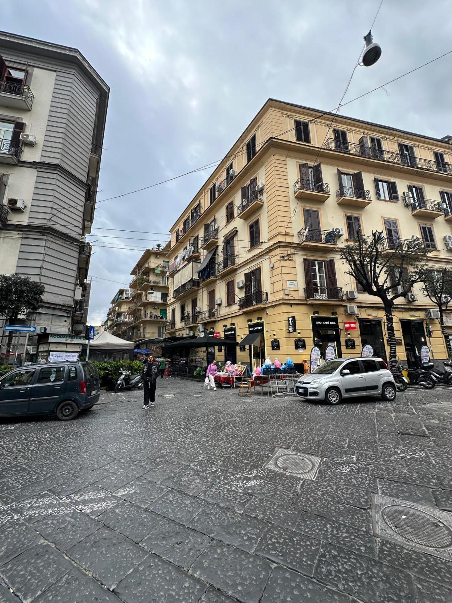 Hotiday Room Collection - Napoli Botanique Nápoles Exterior foto